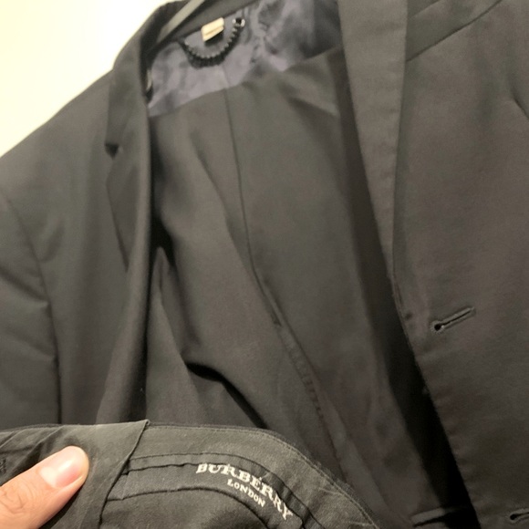 Burberry London Men’s Suit - Picture 5 of 9